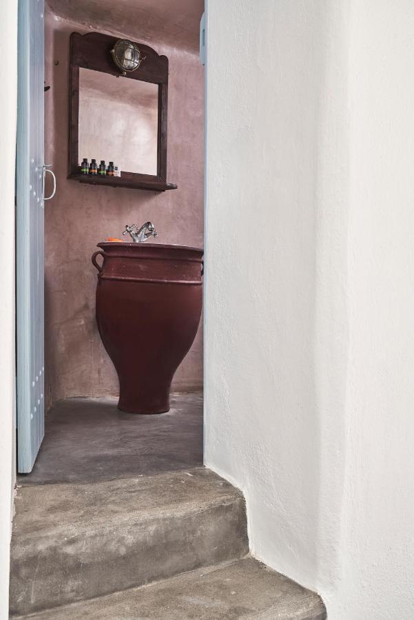 2 bedroom charming villa with outdoors jacuzzi Megalochori  Buitenkant foto